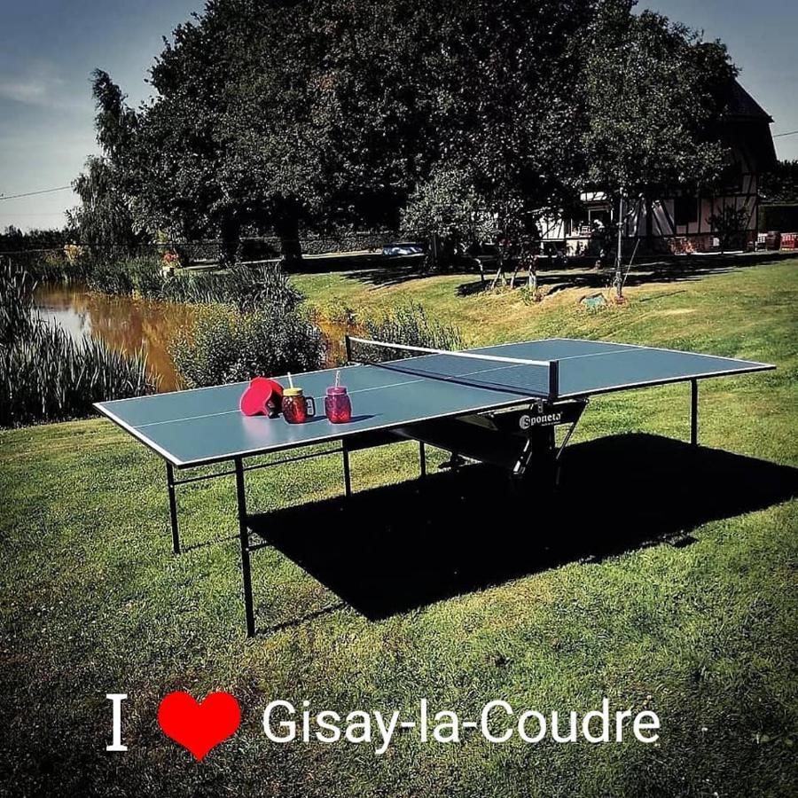 Le Studio Du Pressoir Gisay 外观 照片