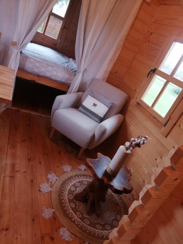 Le Studio Du Pressoir Gisay 外观 照片