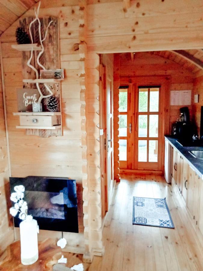 Le Studio Du Pressoir Gisay 外观 照片